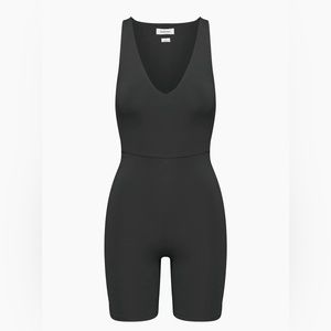 Aritzia Babaton V-Cut Contour XS